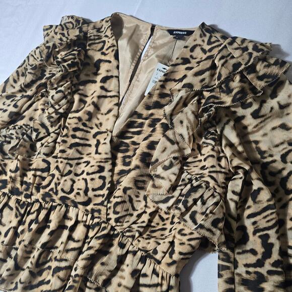 Express Leopard Print Ruffle Blouse Crop V-Neck Animal Chiffon Women's Large - Picture 4 of 9